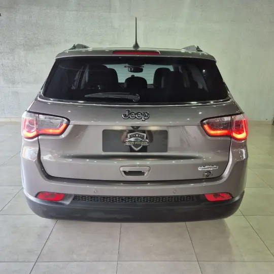 COMPASS LONGITUDE 2.0 4x2 Flex 16V Aut.