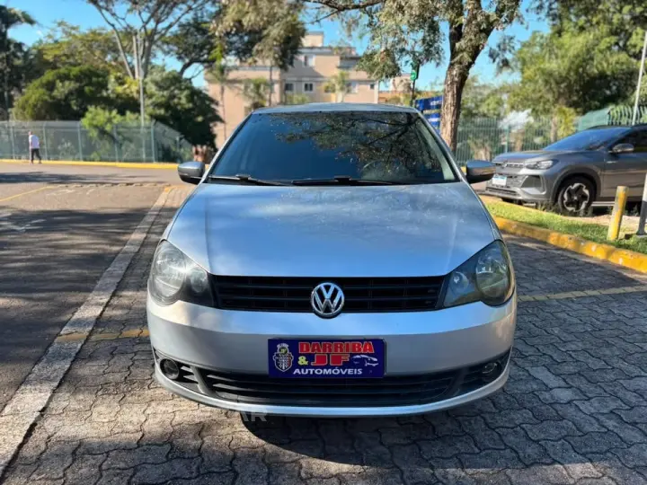 POLO SEDAN 1.6 MI 8V