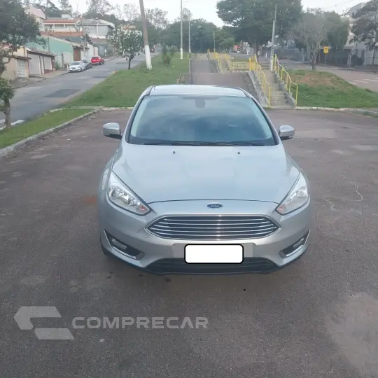 FOCUS 2.0 Titanium Hatch 16V