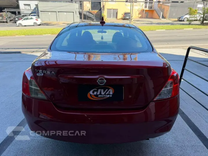 VERSA 1.0 12V FlexStart 4p Mec.