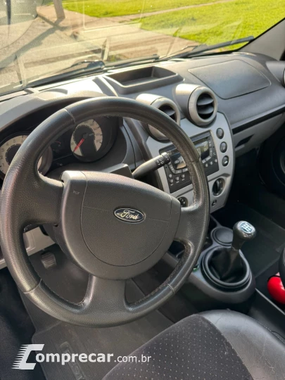 FIESTA 1.6 MPI Sedan 8V