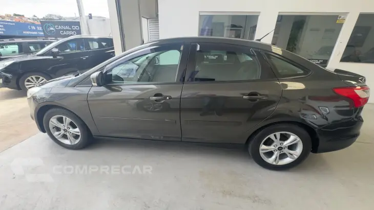 FOCUS 1.6 S Sedan 16V