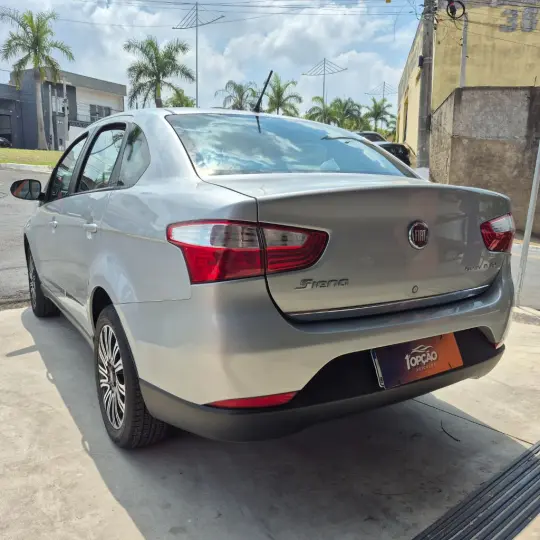 Grand Siena ESSENCE 1.6 Flex 16V