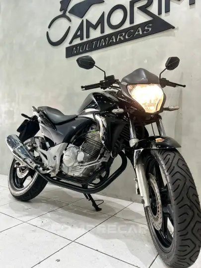 CB 300