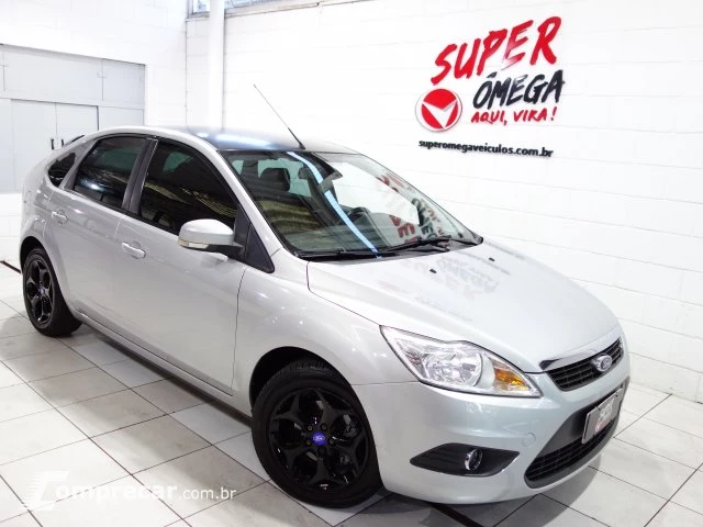 FOCUS HATCH - 2.0 GLX 16V 4P MANUAL
