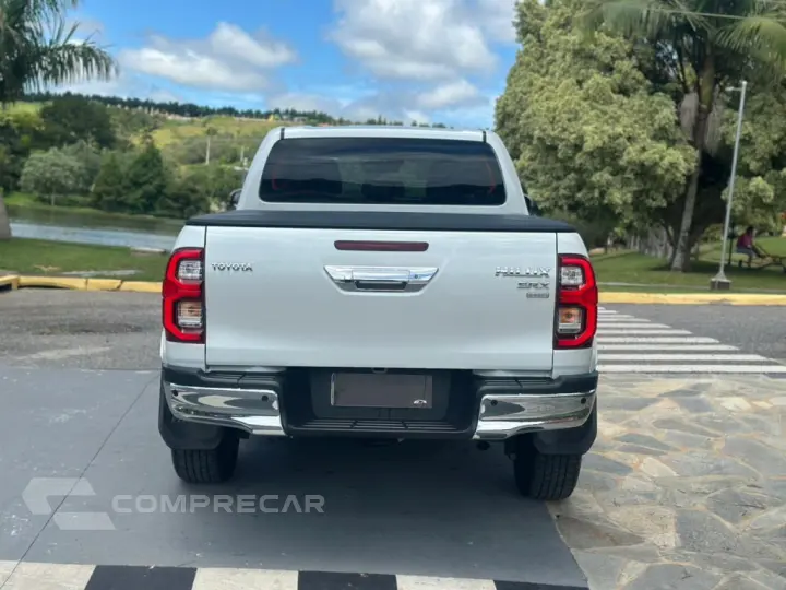 HILUX 2.8 D-4D TURBO DIESEL CD SRX PLUS 4X4 AUTOMÁTICO