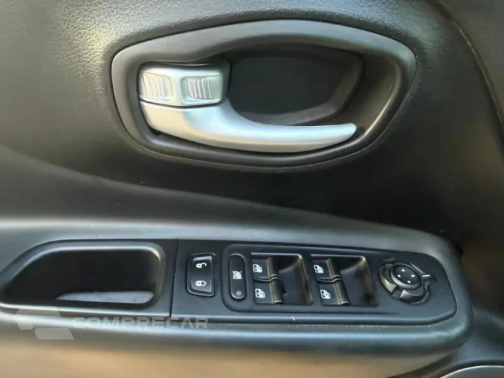 Renegade Long. T270 1.3 TB 4x2 Flex Aut.