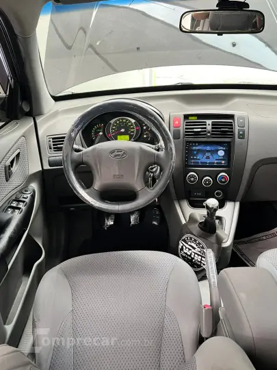 TUCSON 2.0 GL 2WD 16V