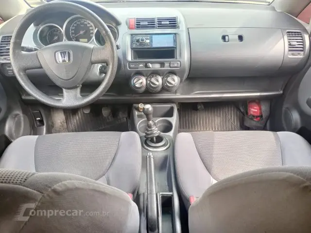 FIT - 1.4 LXL 8V 4P MANUAL