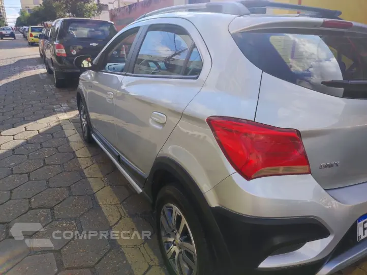 ONIX HATCH ACTIV 1.4 8V Flex 5p Mec.