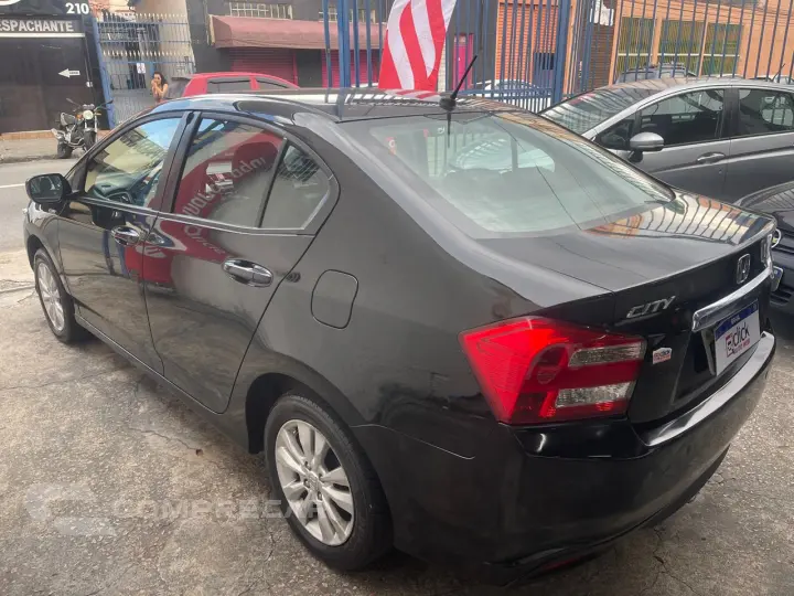 CITY 1.5 LX Sedan 16V