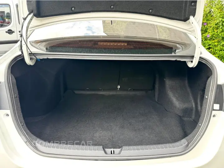 YARIS 1.5 16V FLEX SEDAN XS CONNECT MULTIDRIVE