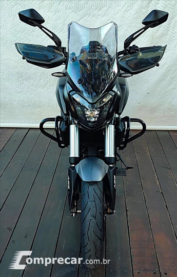 DOMINAR 400