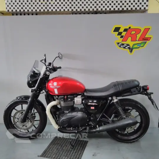 STREET TWIN 900