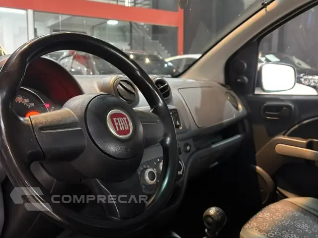 UNO - 1.0 VIVACE 8V 4P MANUAL