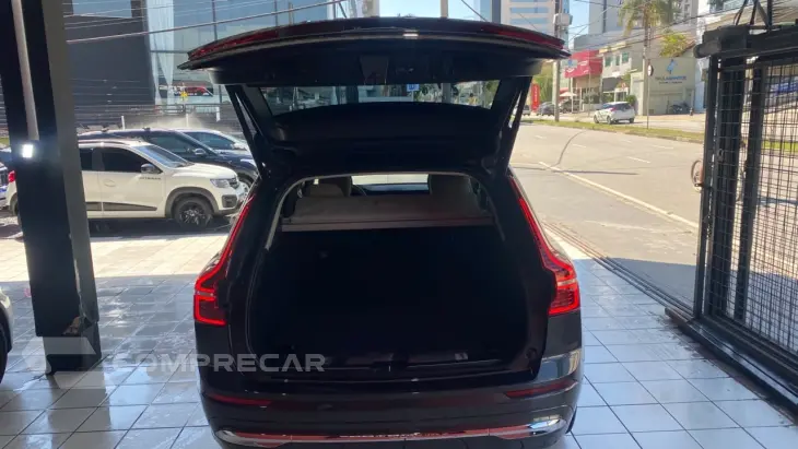 VOLVO XC60 2.0 T8 RECHARGE INSCRIPTION EXPRESSION AWD