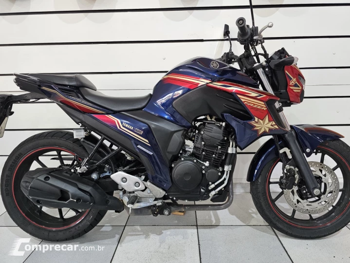 FZ25 FAZER LE