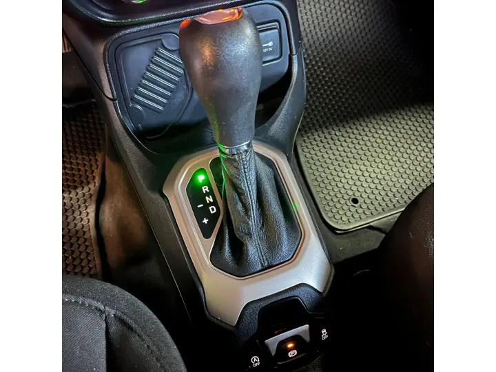 RENEGADE 1.8 16V FLEX 4P AUTOMÁTICO