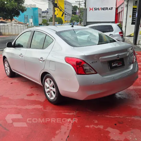 VERSA SL 1.6 16V Flex Fuel 4p Mec.