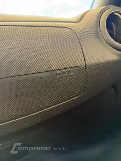 renault logan expression Hi-flex 1.6 8v 4p 2013