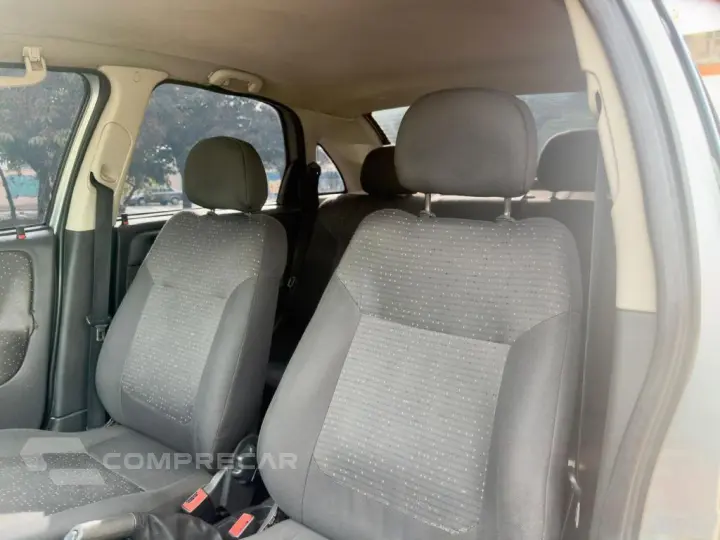 CORSA 1.4 MPFI Premium Sedan 8V