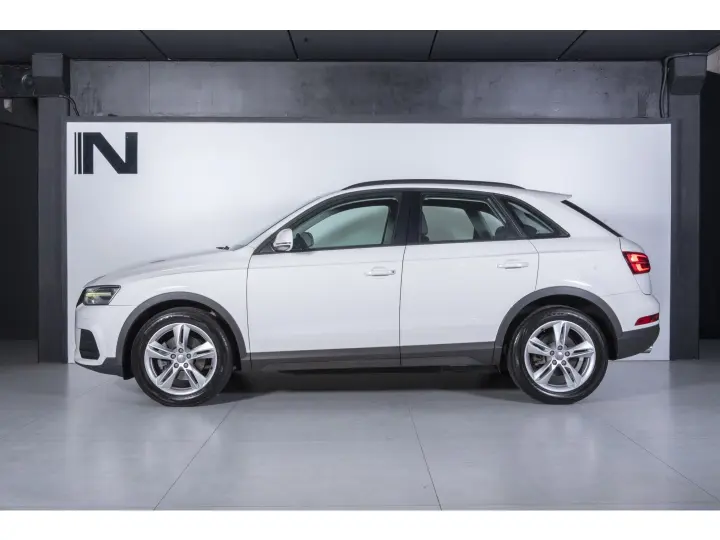 Q3 1.4 TFSI AMBIENTE GASOLINA 4P S TRONIC