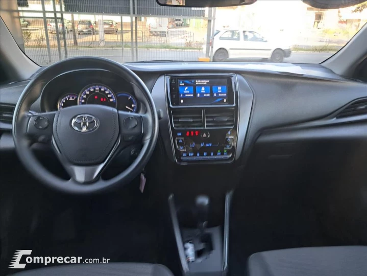 YARIS 1.5 16V FLEX SEDAN XL LIVE MULTIDRIVE