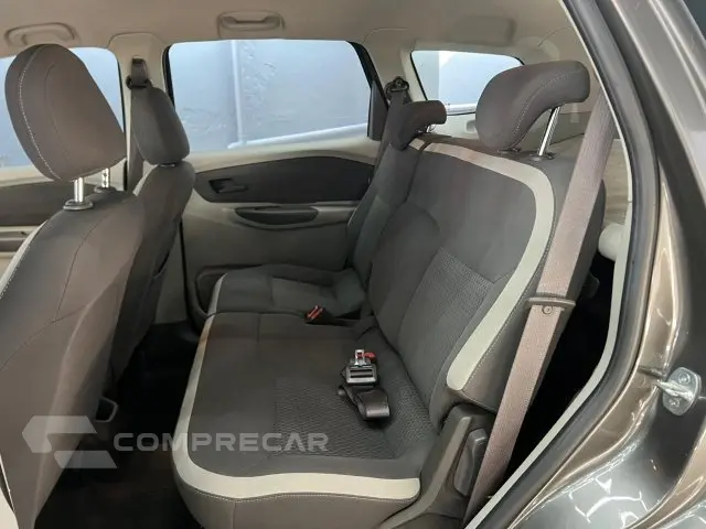 SPIN - 1.8 ADVANTAGE 8V 4P AUTOMÁTICO