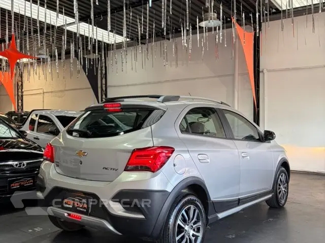 ONIX - 1.4 MPFI ACTIV 8V 4P AUTOMÁTICO