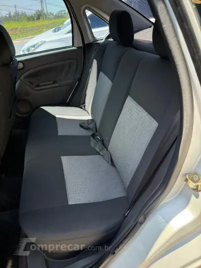 FIESTA 1.6 MPI Class Sedan 8V