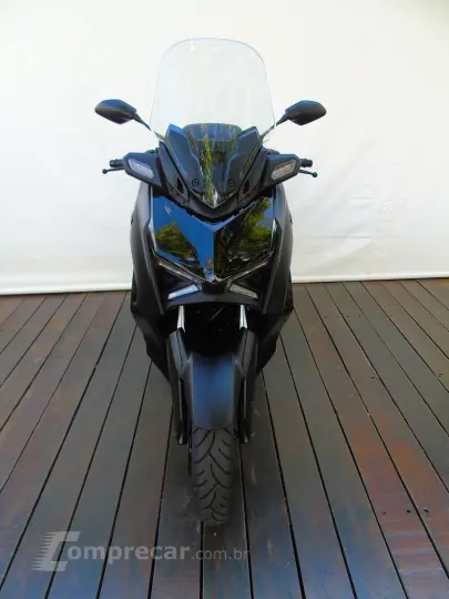 YAMAHA XMAX 250 CONNECTED ABS