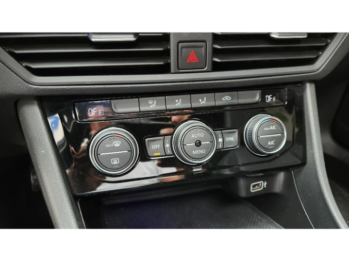 JETTA 1.4 250 TSI TOTAL FLEX R-LINE TIPTRONIC