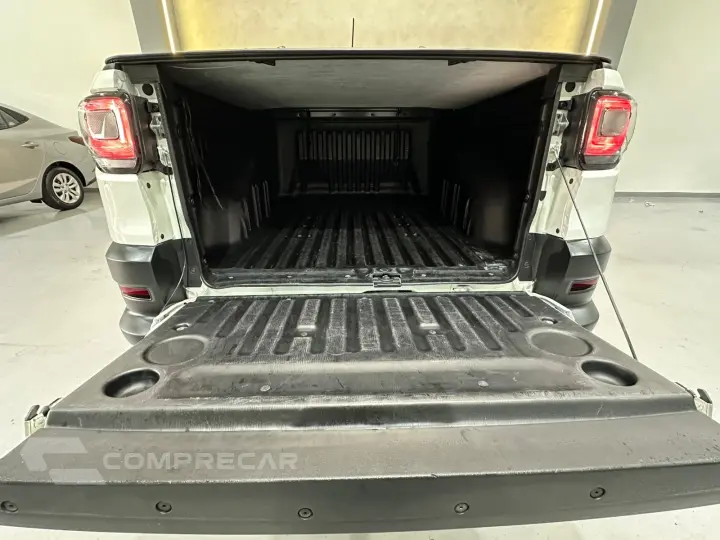 Strada Freedom 1.3 Flex 8V  CS Plus