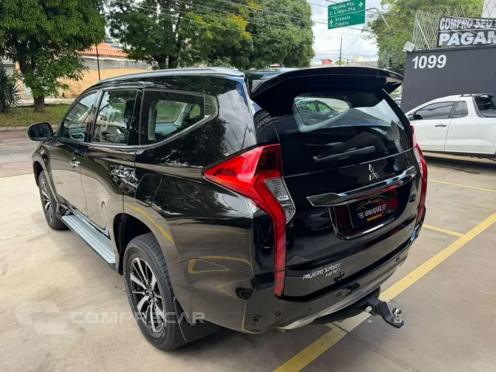 Pajero Sport 2.4 16V Mivec Turbo Diesel Hpe Awd Automático