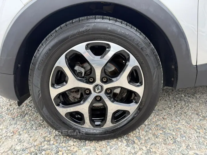 Captur 1.6 16V 4P FLEX SCE INTENSE X-TRONIC CVT