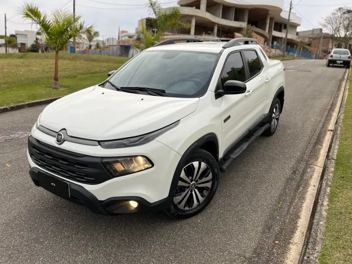 TORO 2.0 16V TURBO DIESEL ULTRA 4WD AT9