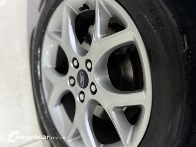 FOCUS HATCH - 2.0 TITANIUM 16V 4P POWERSHIFT