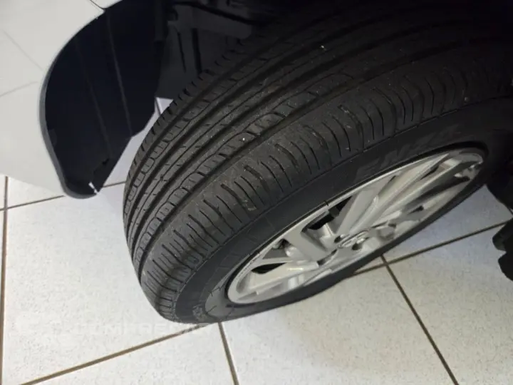 Yaris Hatch 1.5 16V 4P FLEX XS CONNECT MULTIDRIVE AUTOMÁTICO