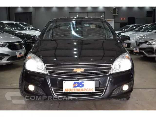 VECTRA SEDAN - 2.0 MPFI ELEGANCE 8V 4P MANUAL