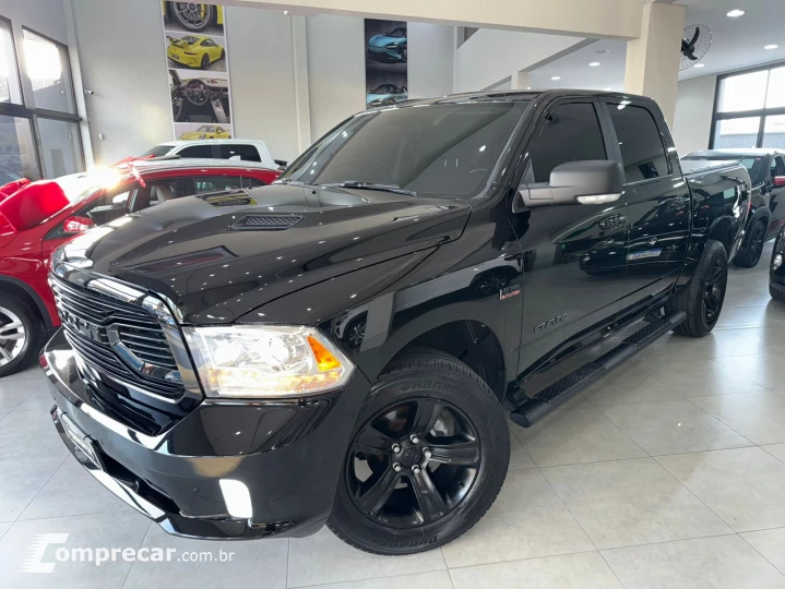 CLASSIC 5.7 V8 Laramie Night Edition CD 4X4