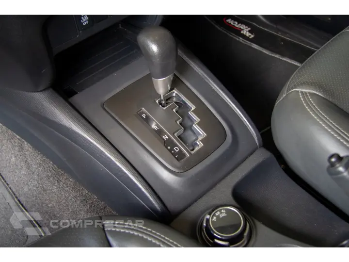 L200 TRITON 2.4 16V TURBO DIESEL SPORT GLS CD 4P 4X4 AUTOMÁT