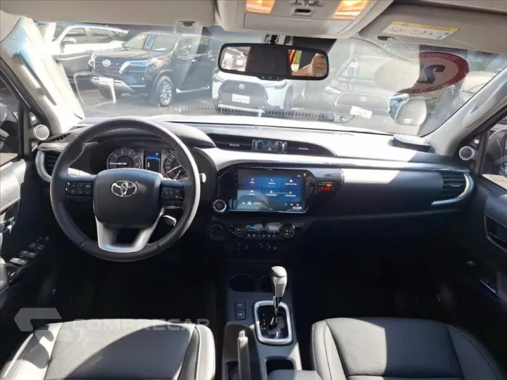 HILUX 2.8 D-4D TURBO DIESEL CD SRX 4X4 AUTOMÁTICO