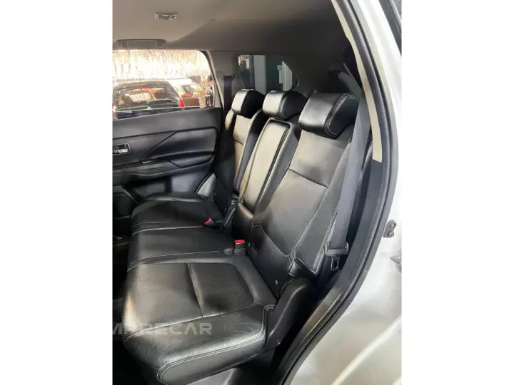 OUTLANDER 2.2 4X4 16V DIESEL 4P AUTOMÁTICO