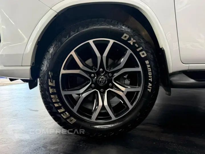 HILUX SW4 2.8 D-4d Turbo Gr-s 7L 4X4