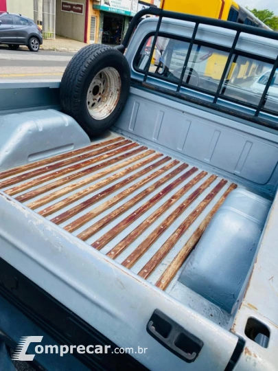 F-1000 2.5 XL 4X2 CS 8V Turbo