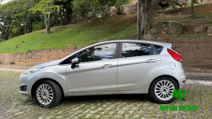 FIESTA 1.6 TITANIUM HATCH 16V FLEX 4P POWERSHIFT