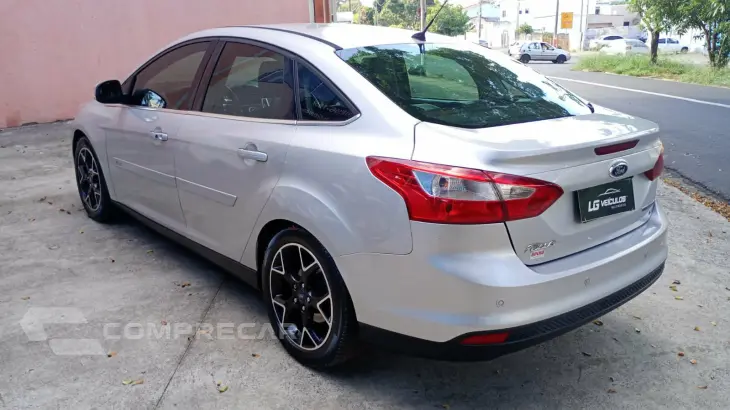 FOCUS 2.0 Titanium Sedan 16V