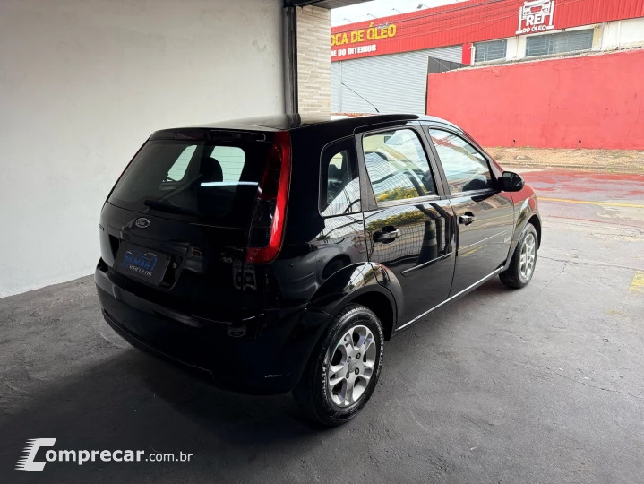 FIESTA 1.6 MPI Class Hatch 8V