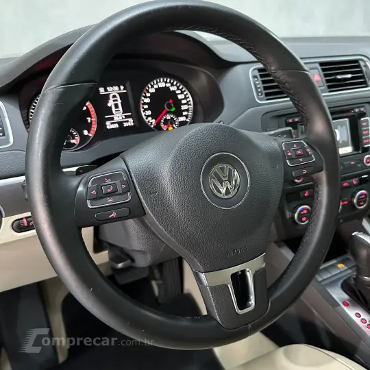 JETTA Highline 2.0 TSI 16V 4p Tiptronic