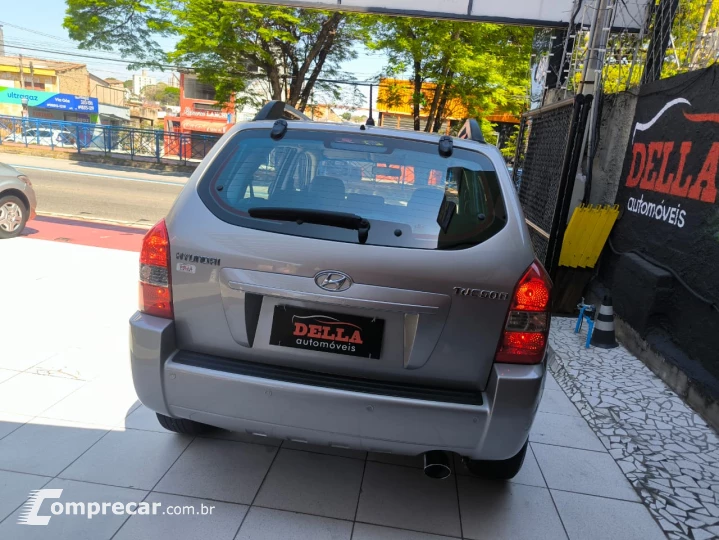 TUCSON 2.0 GL 2WD 16V